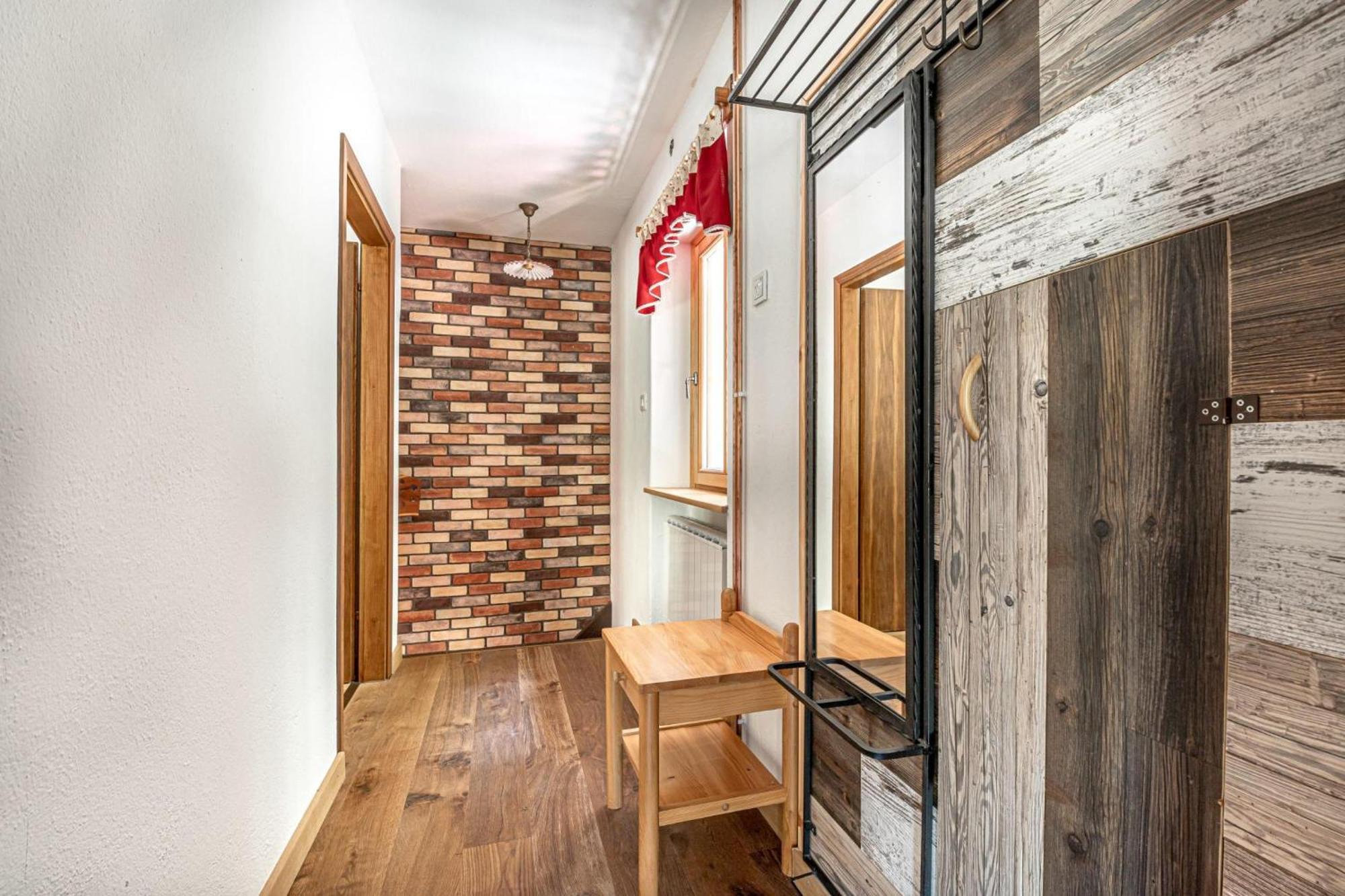 House By The Stream - Happy Rentals Avce Exterior foto